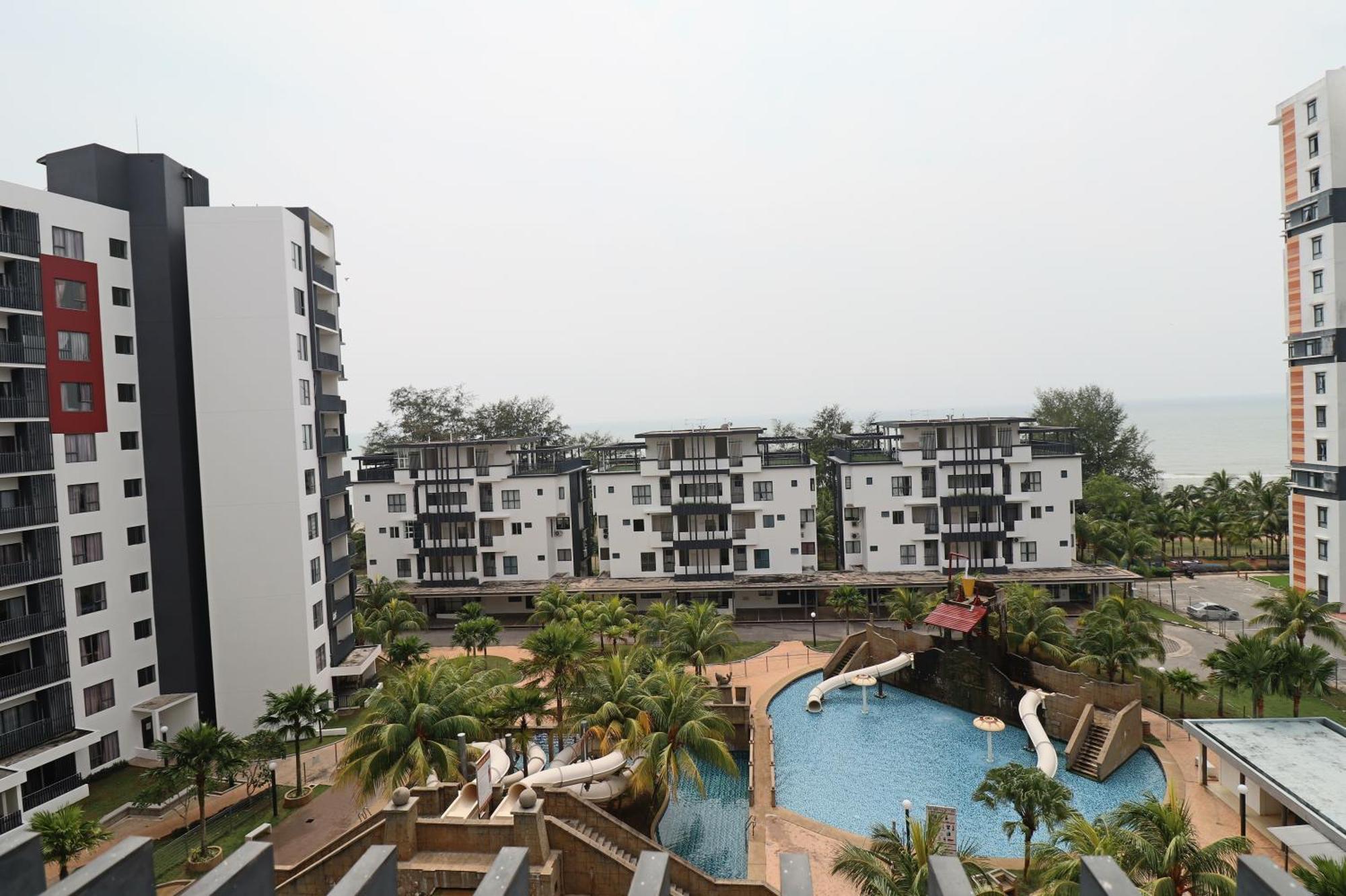 Nature Home 2 - Swiss Garden Resort Residences Beachfront Villa Kuantan Bagian luar foto