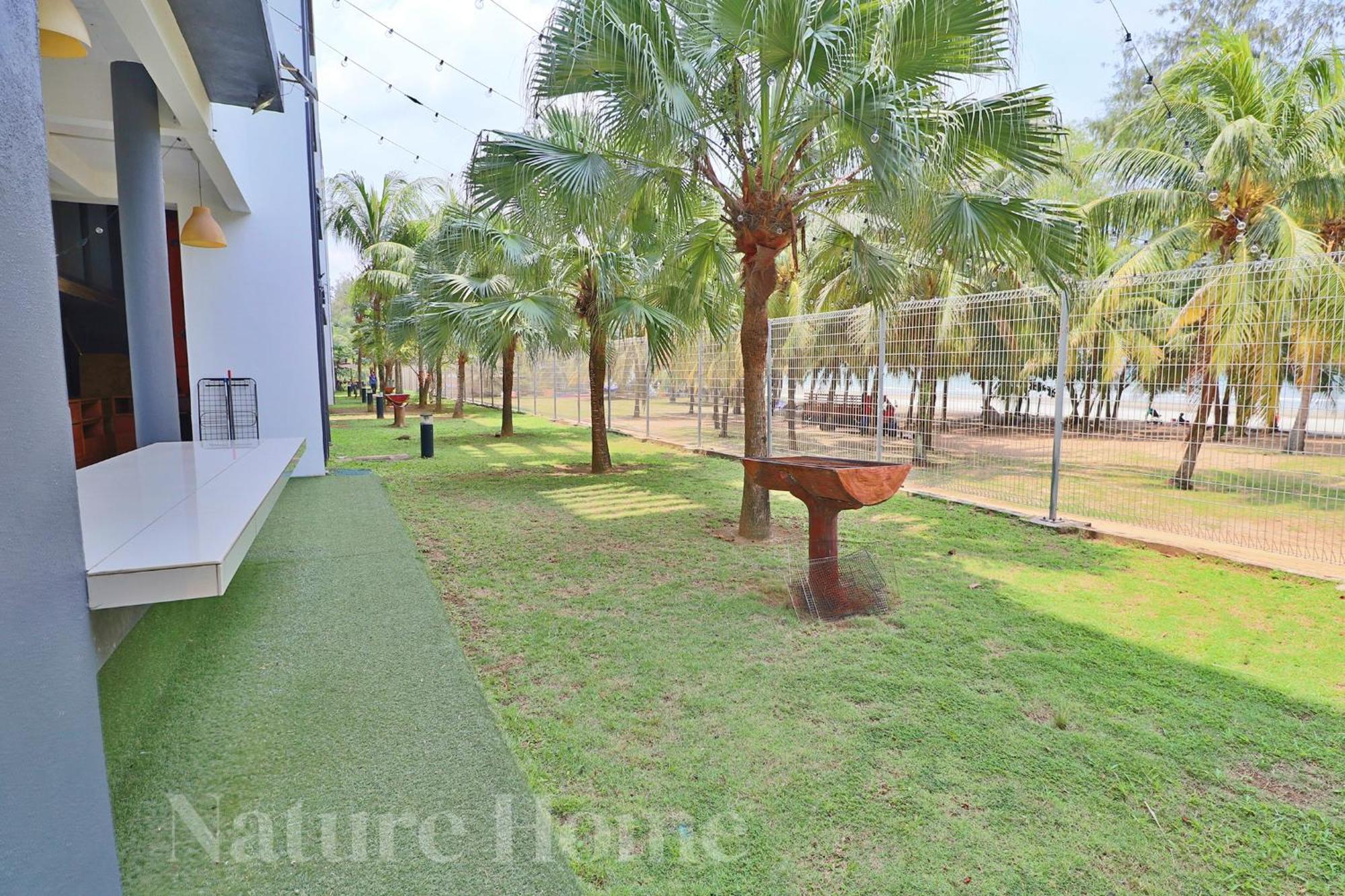 Nature Home 2 - Swiss Garden Resort Residences Beachfront Villa Kuantan Bagian luar foto