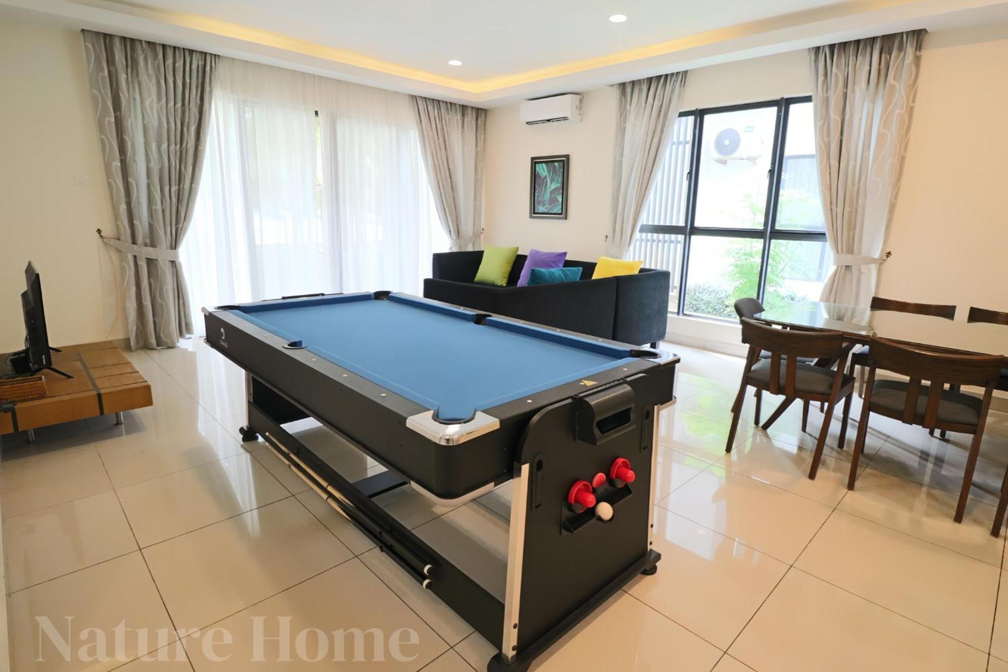 Nature Home 2 - Swiss Garden Resort Residences Beachfront Villa Kuantan Bagian luar foto